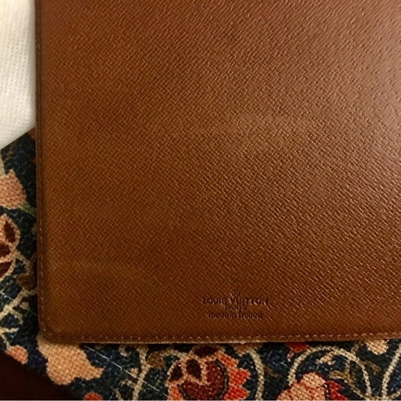 Louis Vuitton Agenda - Picture 6 of 13